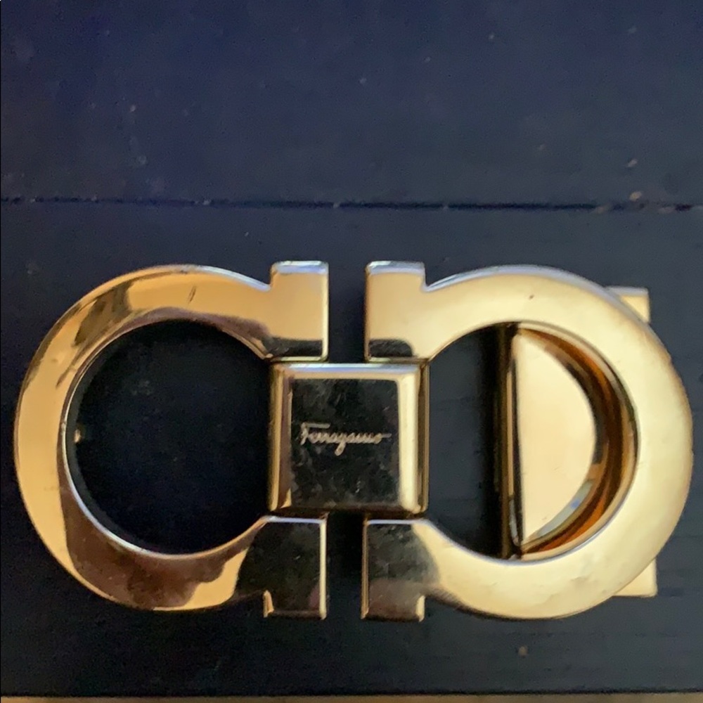 COPY - Gold Salvatore Ferragamo Buckle